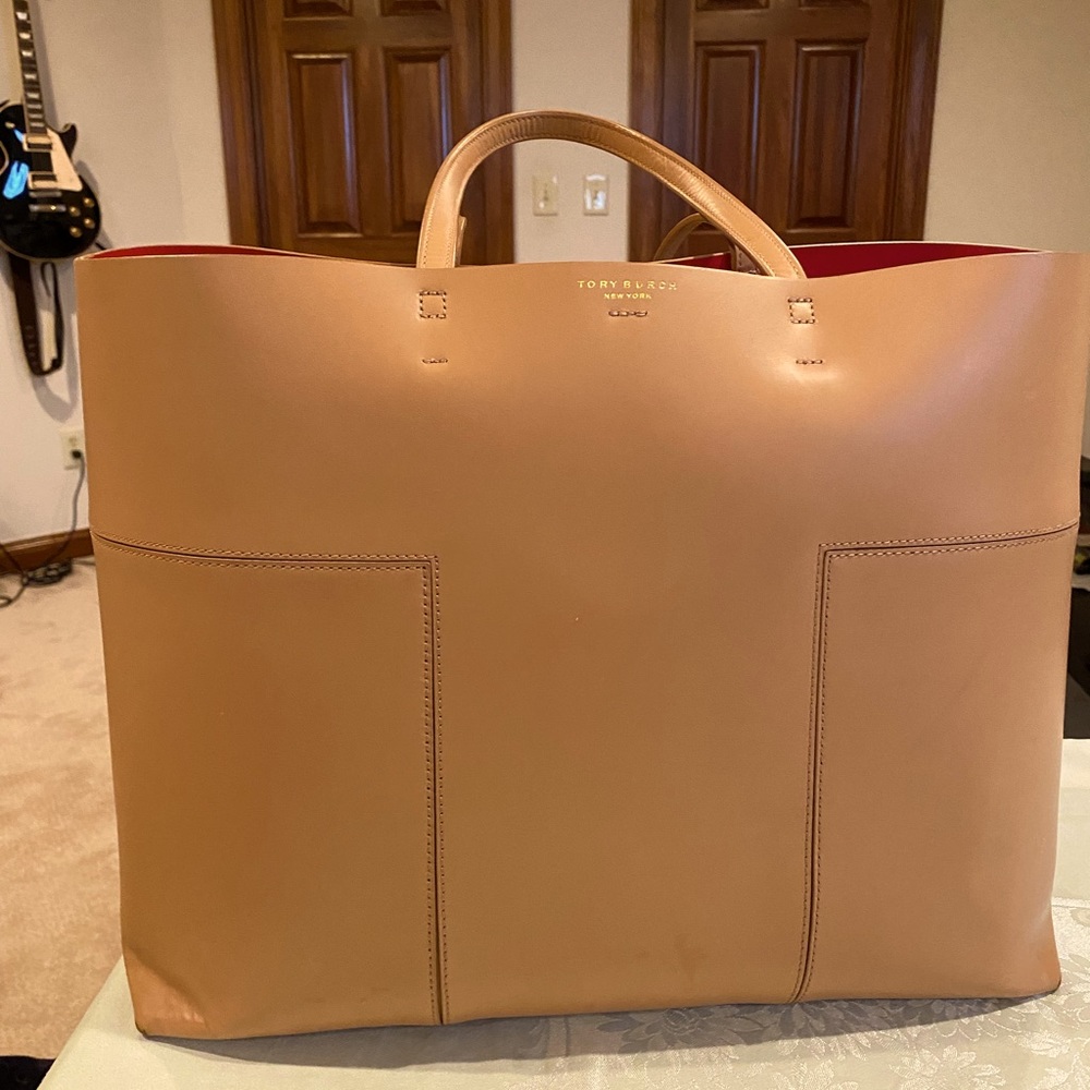Tory Burch large “T” tote bag with inner zippered small pouch